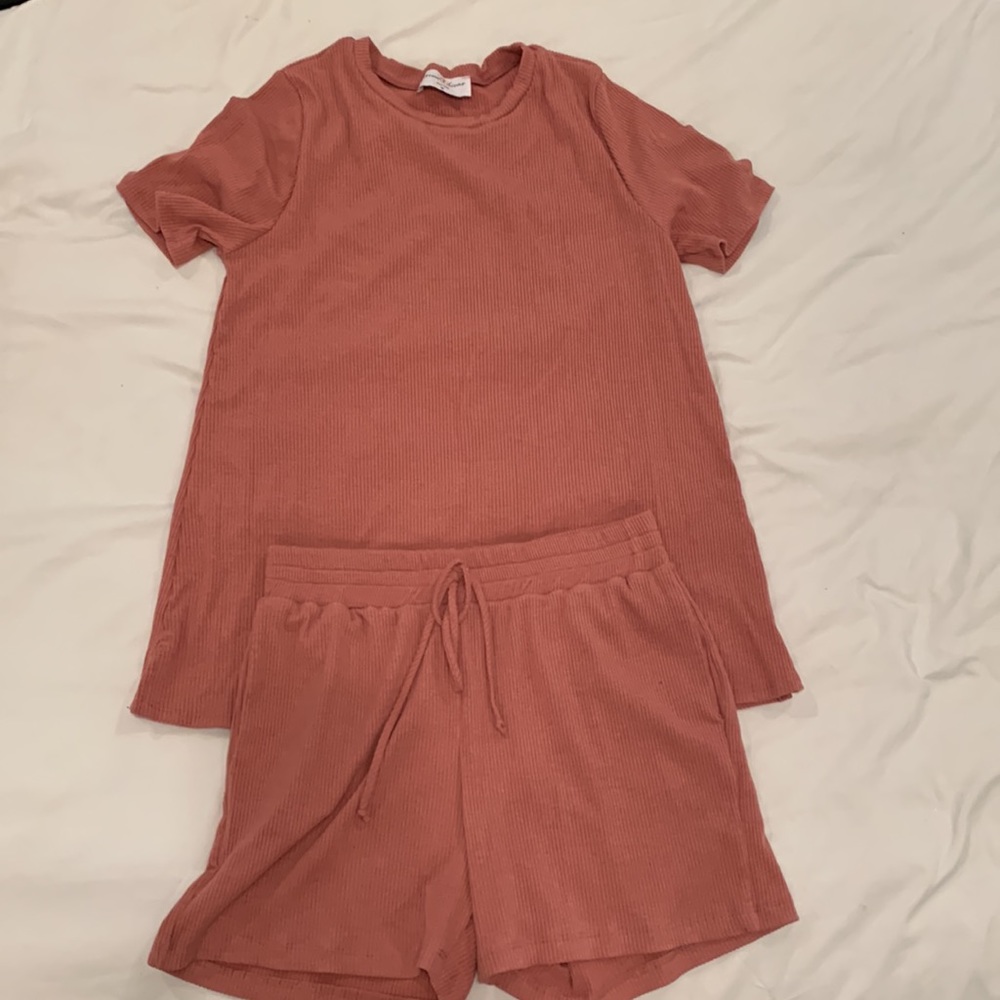 BRAND NEW MATCHING SET woman’s medium
